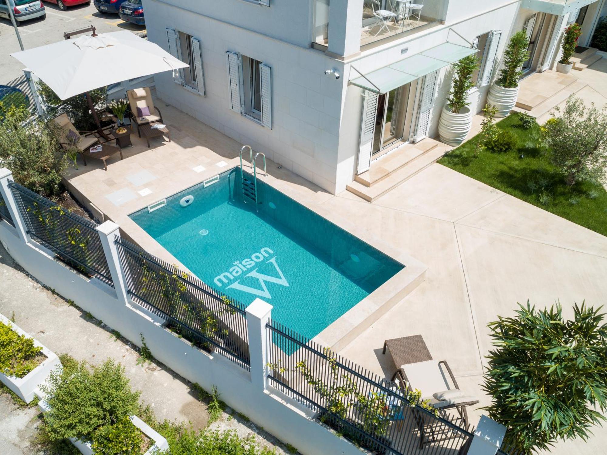 Maison W Cattaro Esterno foto