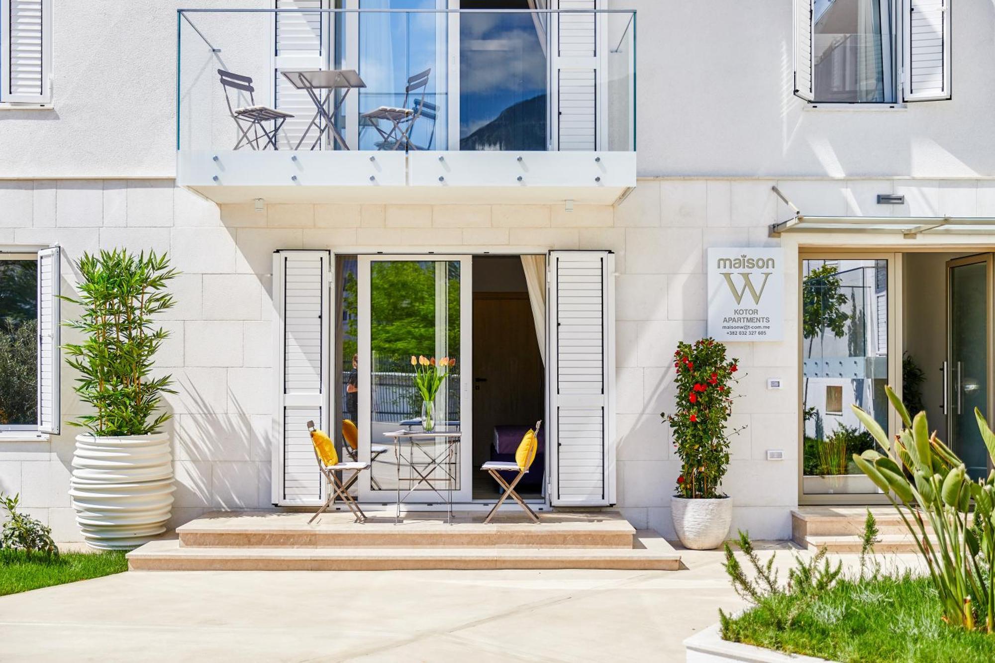 Maison W Cattaro Esterno foto