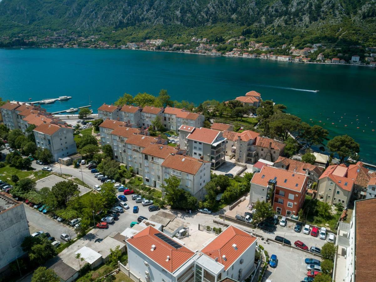 Maison W Cattaro Esterno foto